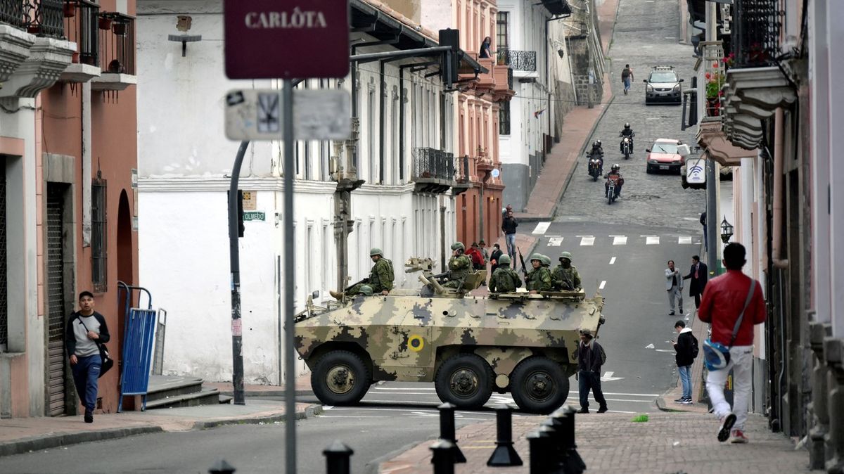 Erupce násilí v Ekvádoru: Armáda není připravená, gangy ano, říká expert